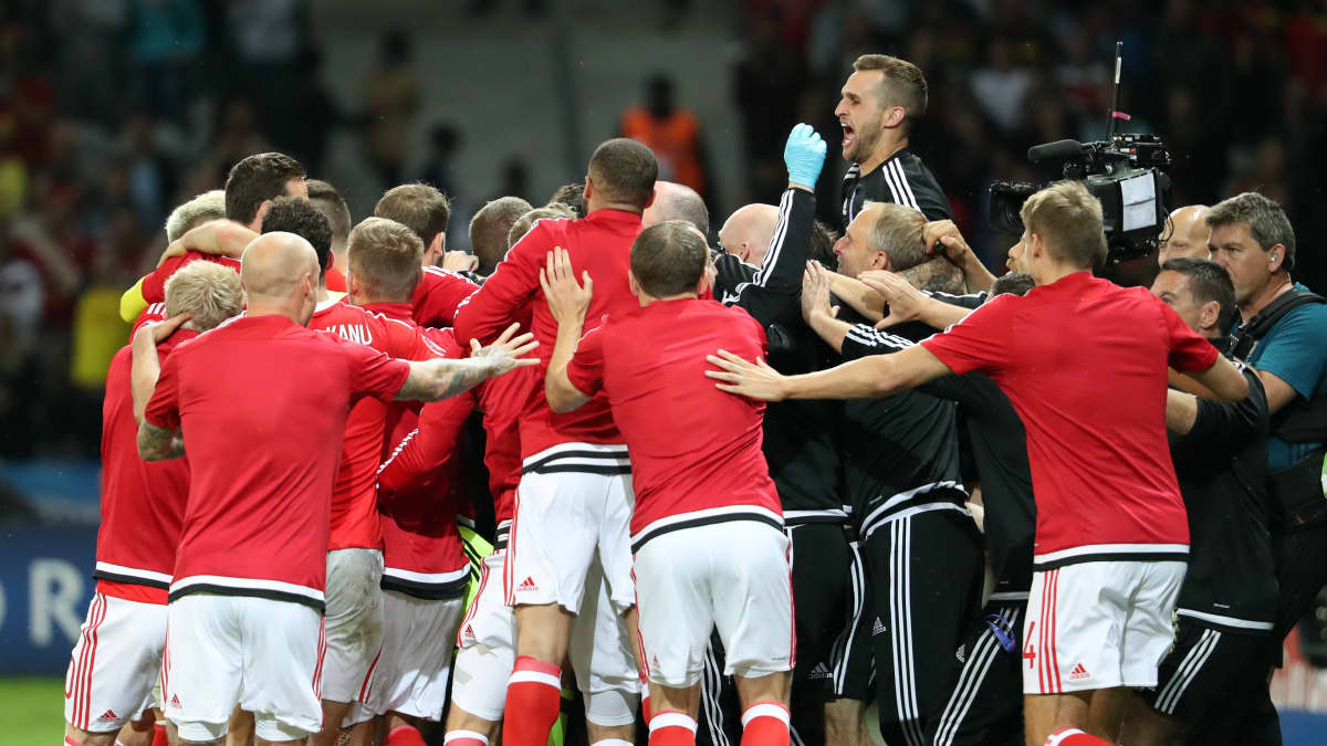 Wales juhlii