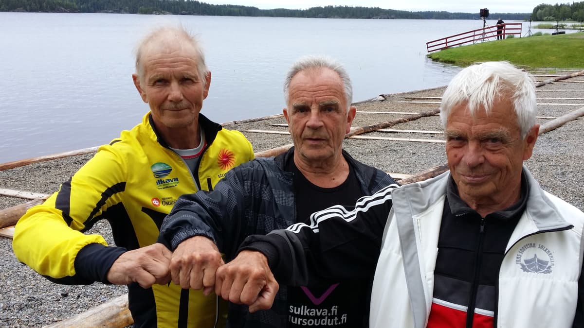 Hannu Pasanen, Raimo Virta ja Risto Virta ovat ainoat alkuperäiset Sulkavan soutajat.
