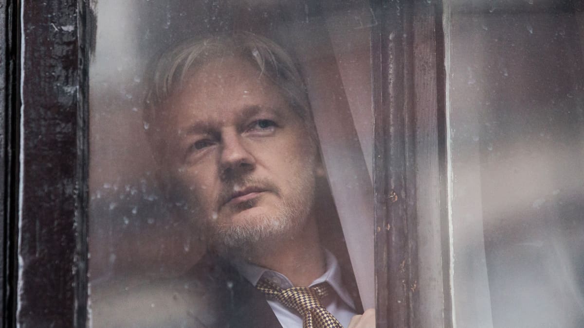 Julian Assange Ecuadorin Lontoon-suurlähetystössä helmikuussa 2016.