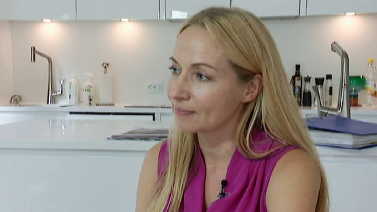 Mediasuunnittelija Sanna Rönnblad koodasi ensimmäisen vaalikoneen. 