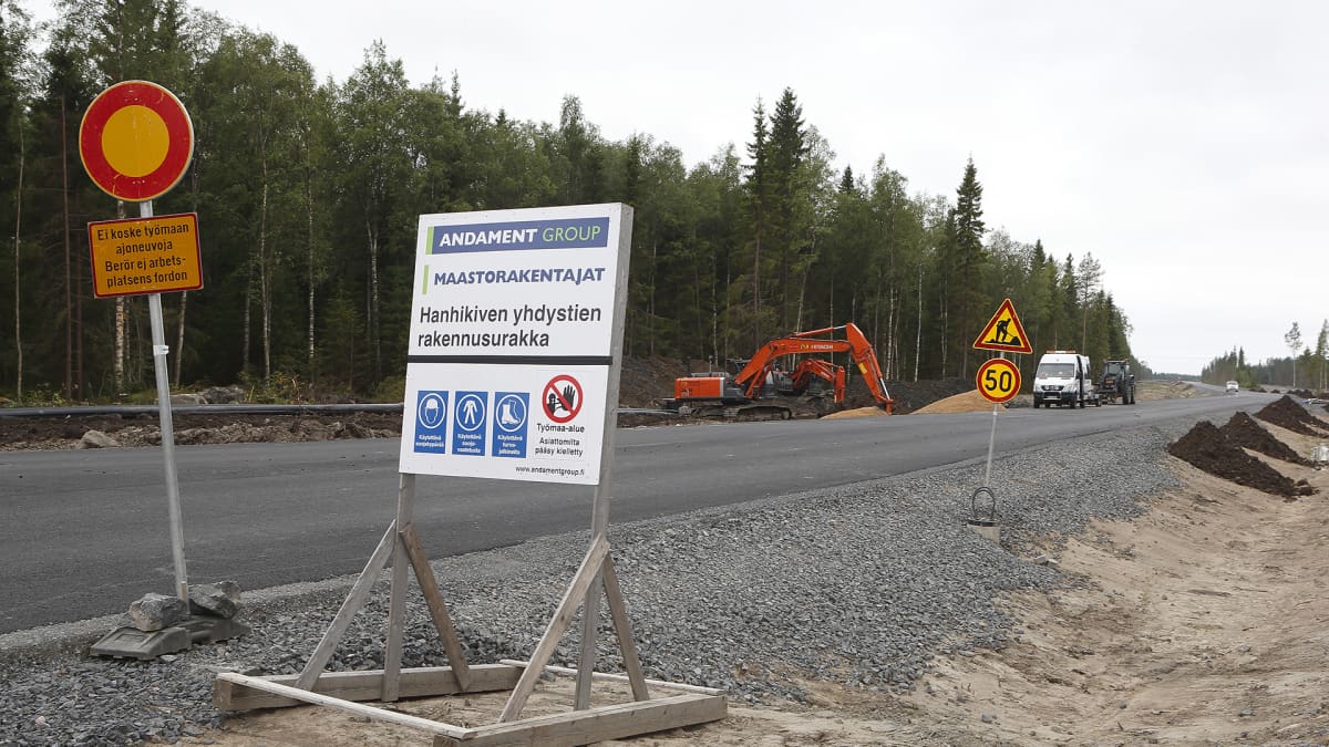 Fennovoiman ydinvoimalan yhdystien rakentamista heinäkuussa 2015.