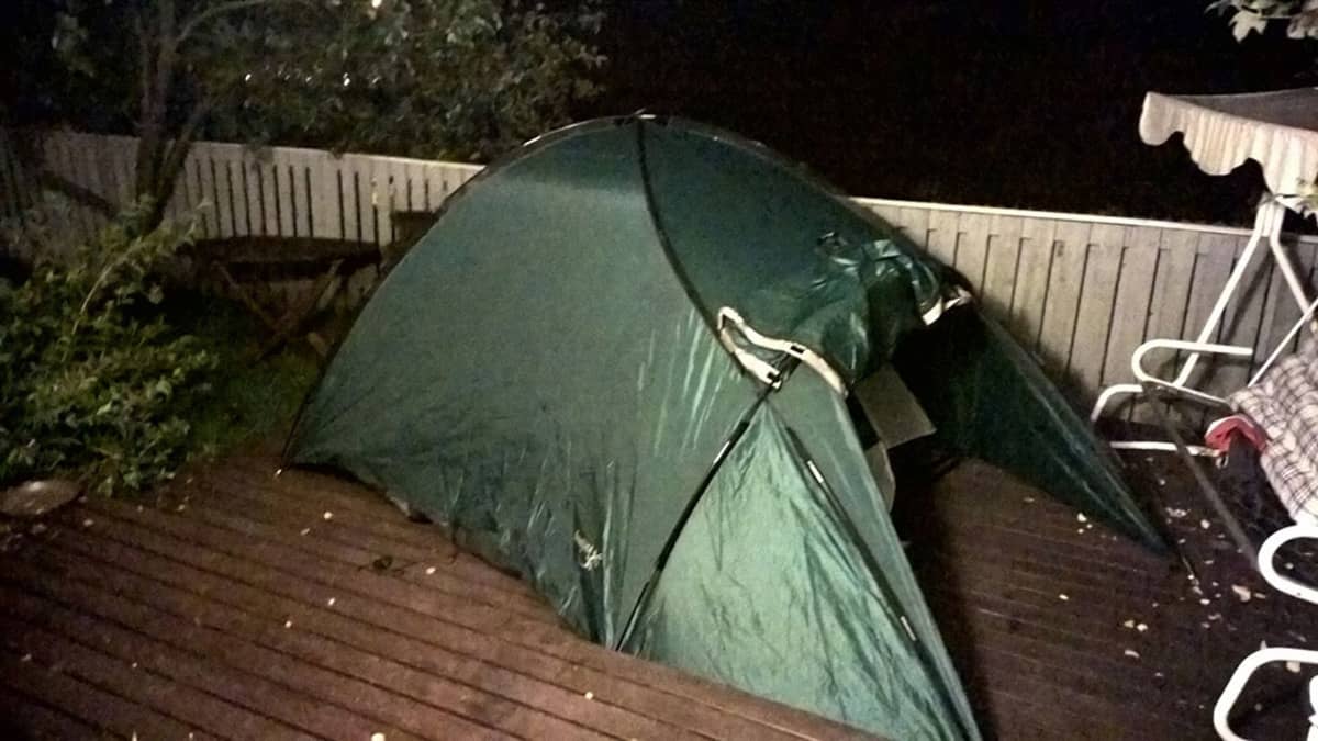 teltta terassilla