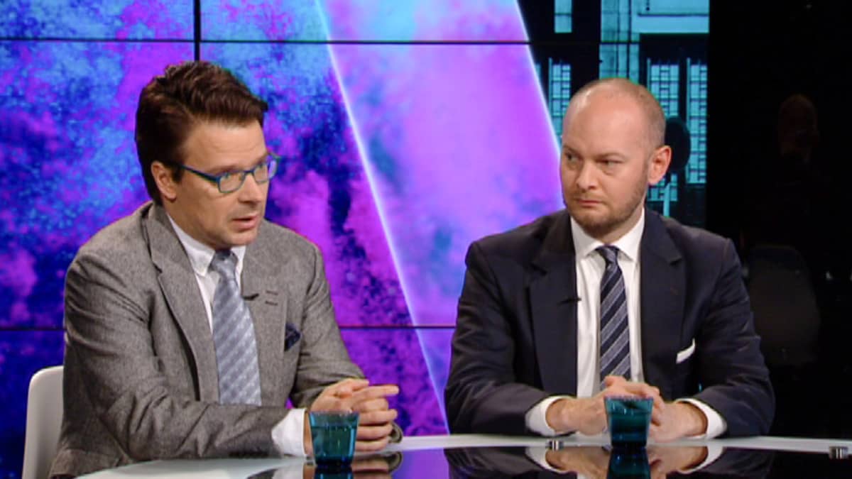 Ville Niinistö, puheenjohtaja (vihr) ja Sampo Terho, eduskuntaryhmän pj. (ps) A-studion vieraana 19. syyskuuta. 