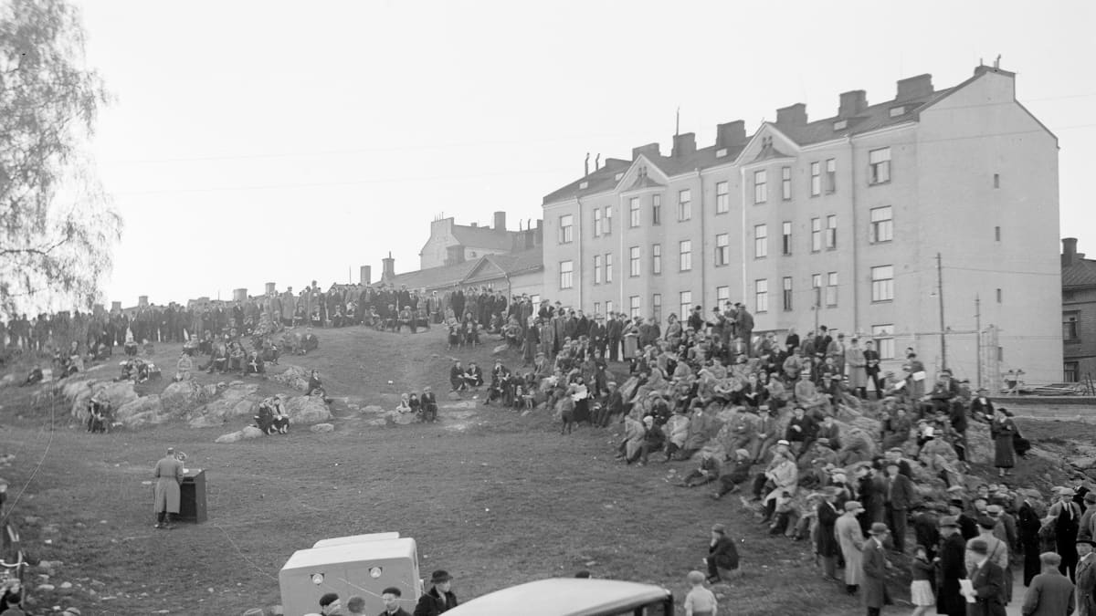 Isänmaallisen kansanliikkeen ulkoilmakokous Helsingin Hakaniemessä toukokuussa 1936.