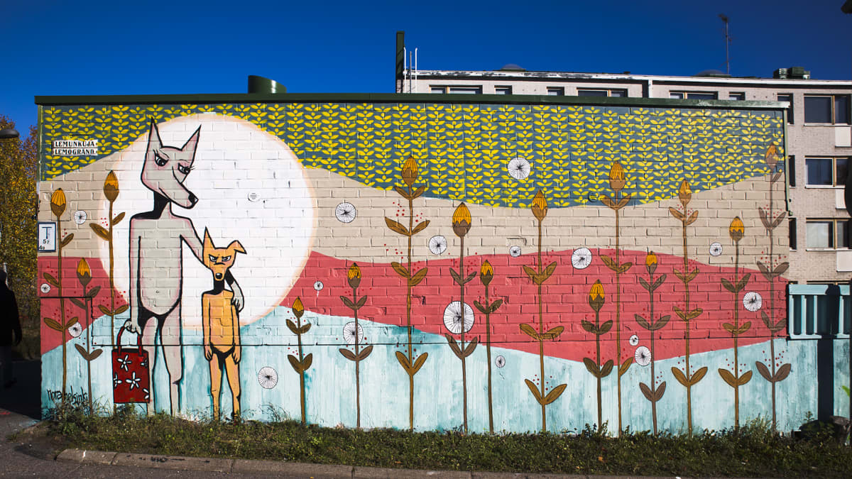 Seinämaalaus seinässä Helsingissä