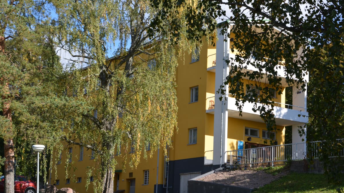 Siivilipalvelukeskuksen rakennus Lapinjärvellä.