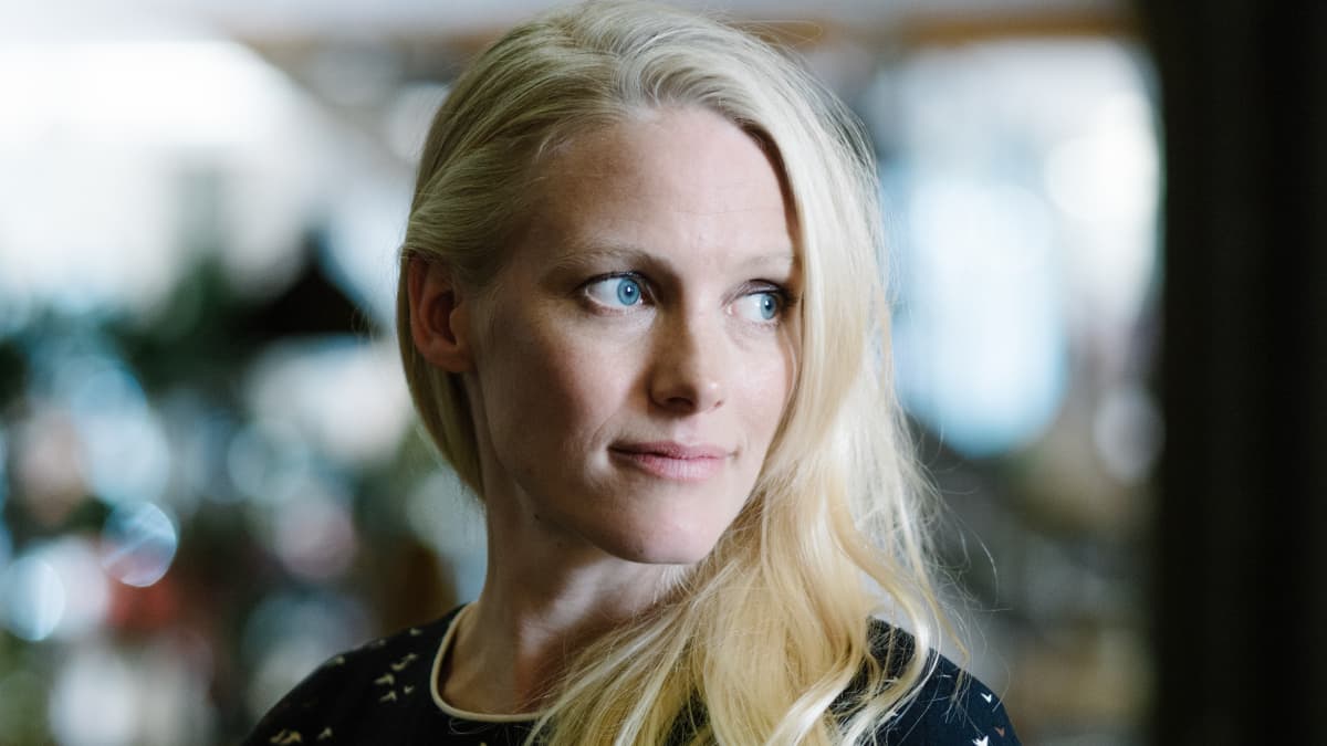 Yliluonnollisen teinikauhun suosio ei osoita hiipumisen merkkejä – Uuden  Netflix-sarjan näyttelijäkaartissa mukana myös suomalainen Laura Birn