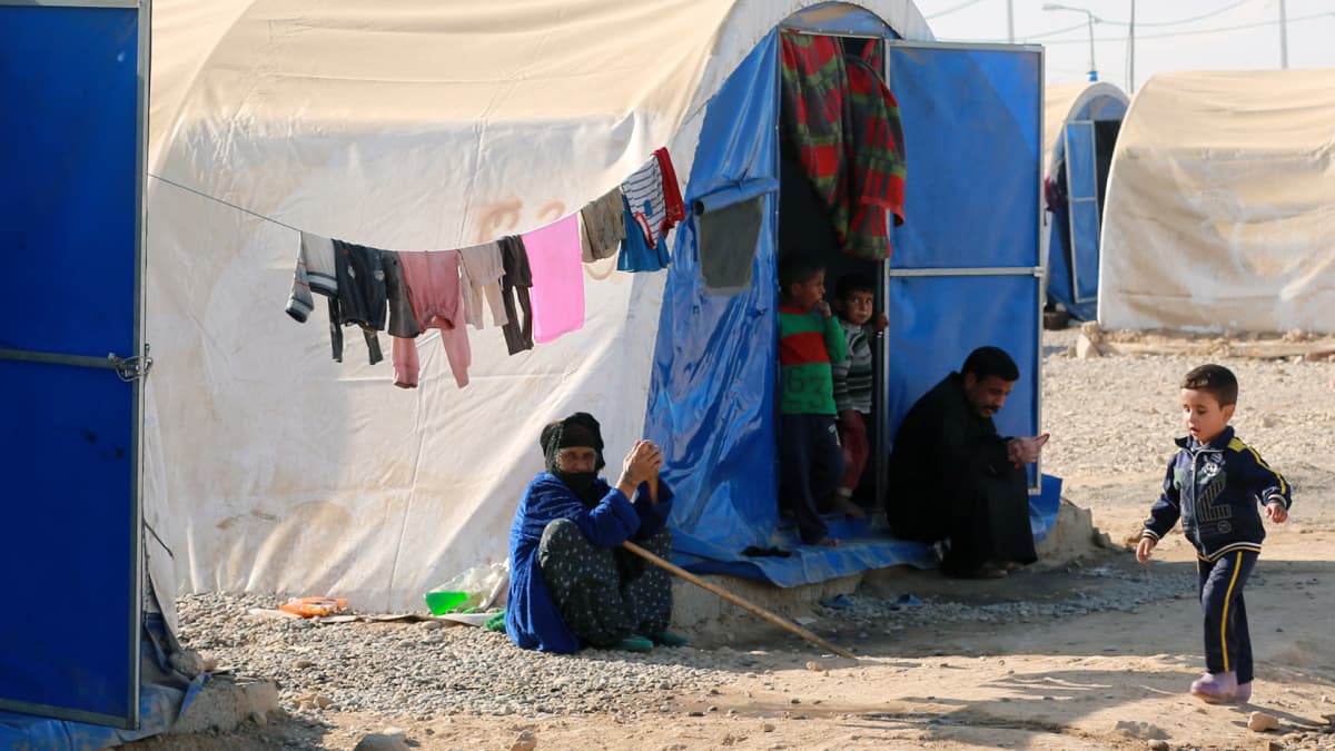 Irakilaisia Jadaan pakolaisleirillä Mosulin lähellä Irakissa 17. marraskuuta.