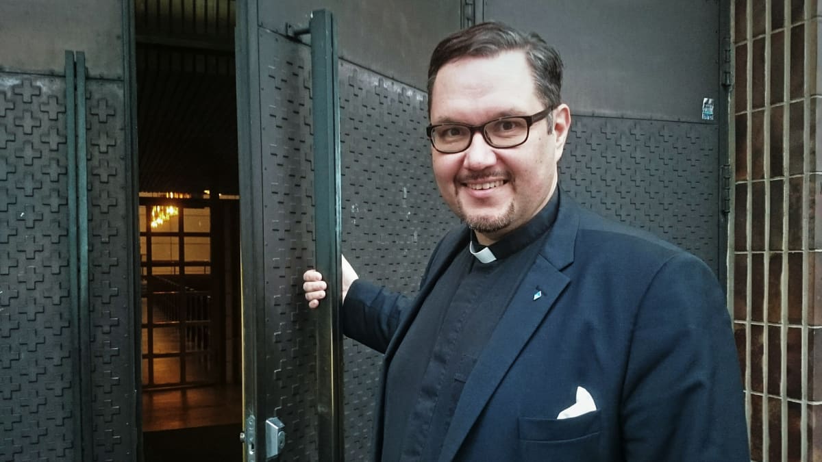 Lauttasaaren seurakunnan kirkkoherra Juha Rintamäki