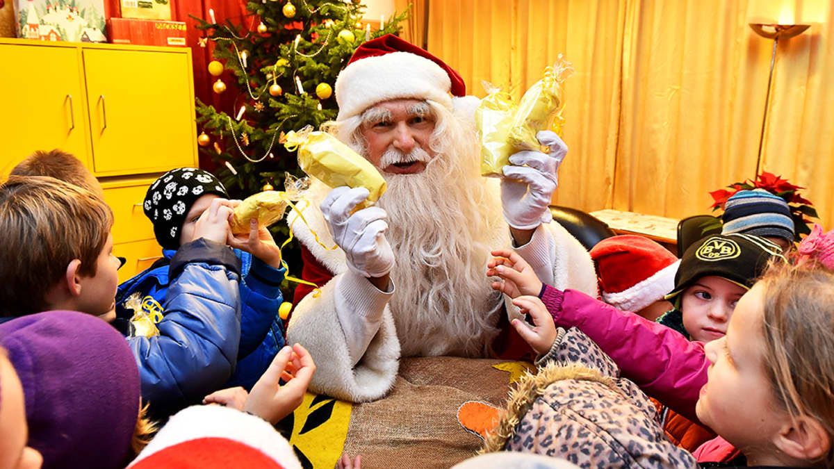 Tutkijat: Joulupukilla huijaaminen on lapselle haitaksi | Yle Uutiset