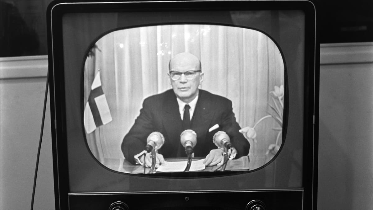 Presidentti Urho Kekkonen puhuu uudenvuoden päivänä vuonna 1958.
