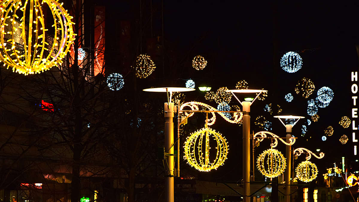 Minkä kaupungin jouluvalot hivelevät sinun silmääsi? Hintaero lähes 150 000  euroa | Yle Uutiset