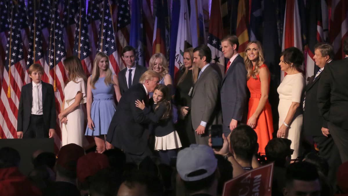 Trumpin perheestä povataan jopa Yhdysvaltain uutta hallitsijasukua. Trumpin perhe esiintyi New Yorkissa vaalivoiton varmistuttua.