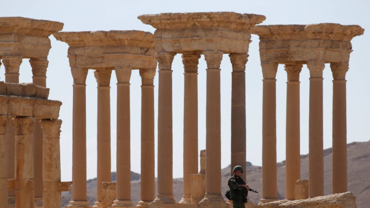 Palmyran tetrapylon toukokuussa 2016