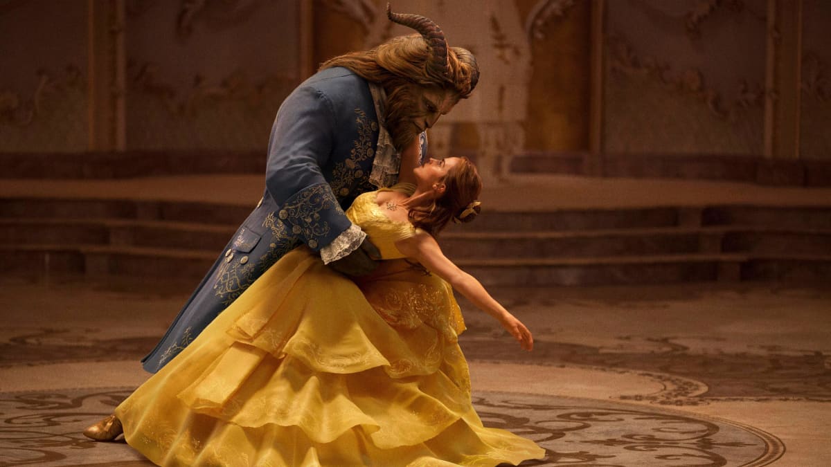 Dan Stevens esittää Hirviötä, Emma Watson on Belle.