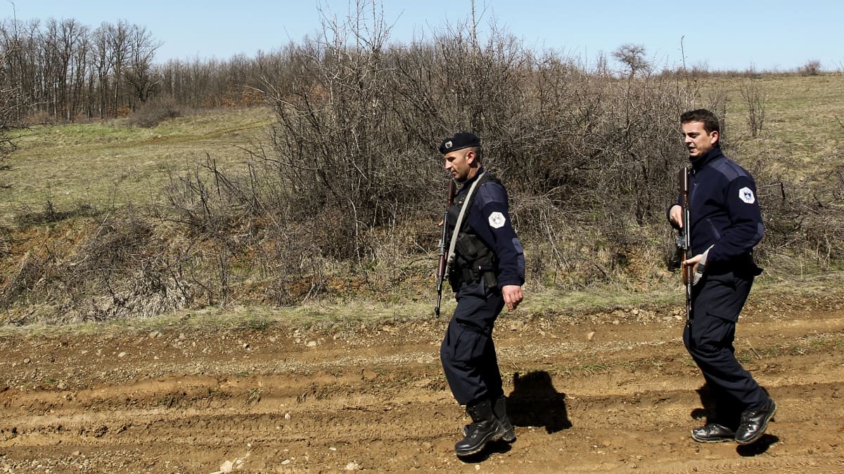 Kosovon poliisi.