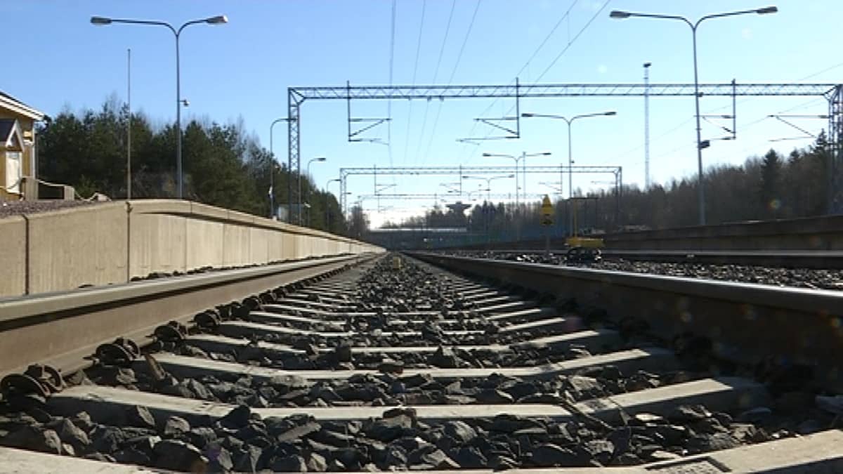 Junat kulkevat tulevaisuudessa enemmän Kolarin ja Helsingin välillä | Yle  Uutiset