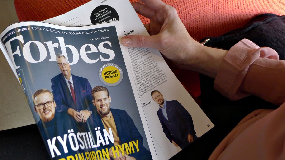 Kohun nostattanut Suomen Forbes tuli viimein lehtihyllyyn | Yle Uutiset