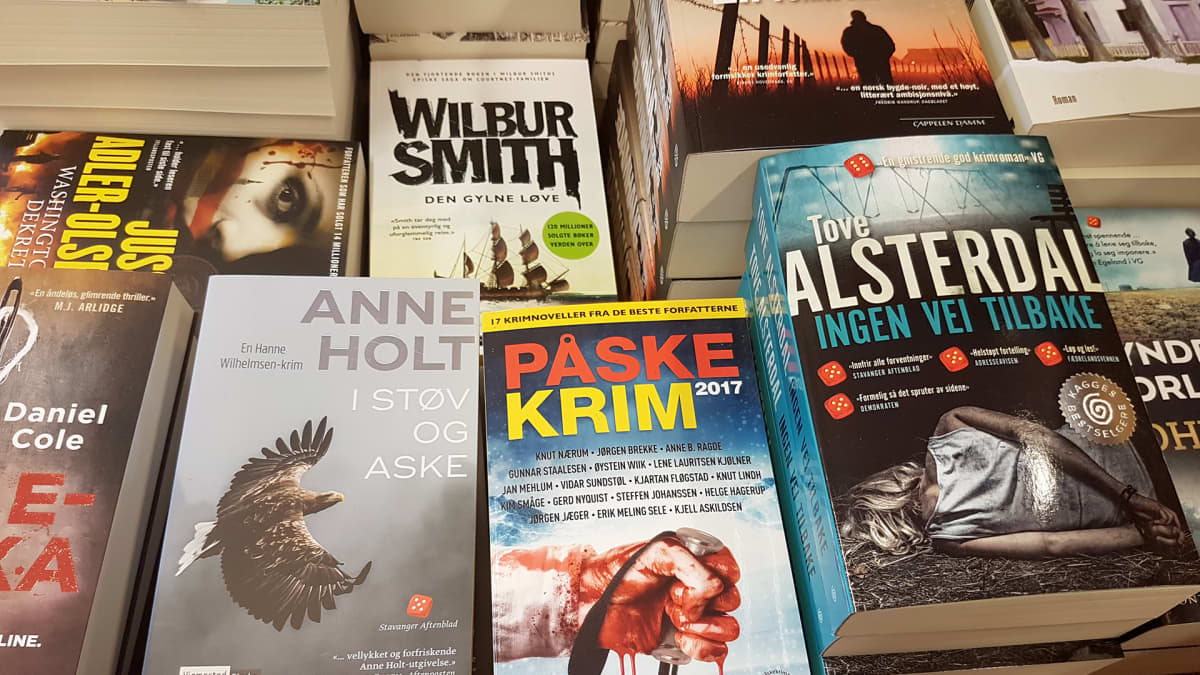kirjoja kaupassa
