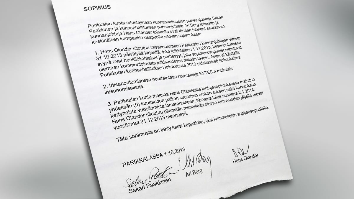 Sopimuspaperi, jossa sovitaan Parikkalan kunnanjohtaja Hans Olanderin irtisanoutumisesta.