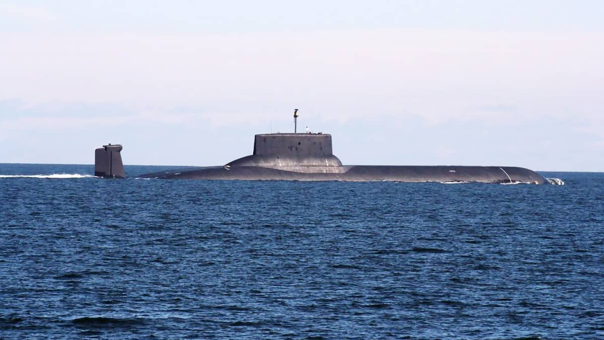 Maailman suurin ydinsukellusvene, venäläinen Dmitri Donskoi.
