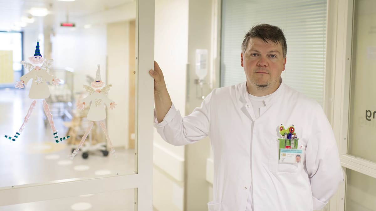 Lastentautien erikoislääkäri Markus Granholm