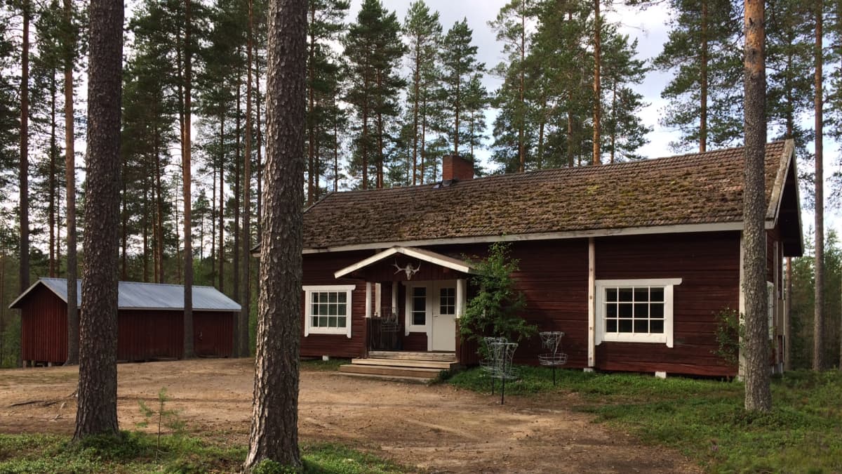 Tuupovaaran metsästäjien maja.