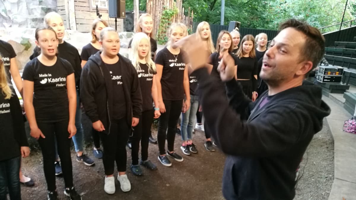 Kaarinalainen KaMu-kuoro.