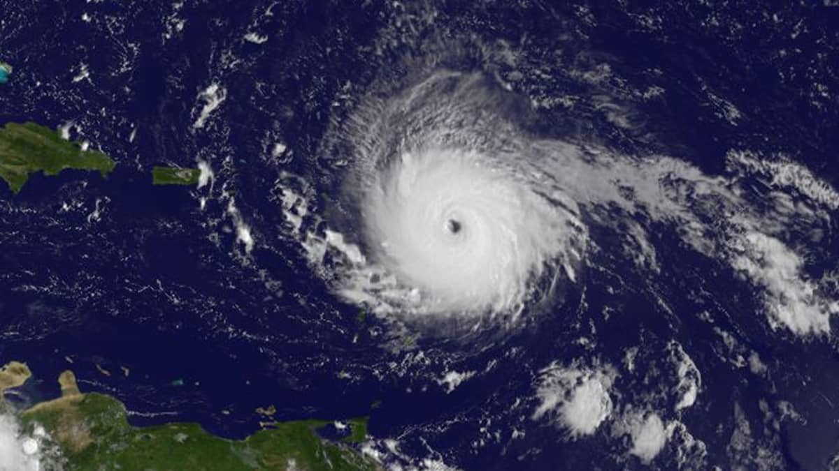 Atlantin hurrikaanikausi on huipussaan – Kuusi kysymystä hirmumyrskyistä |  Yle Uutiset