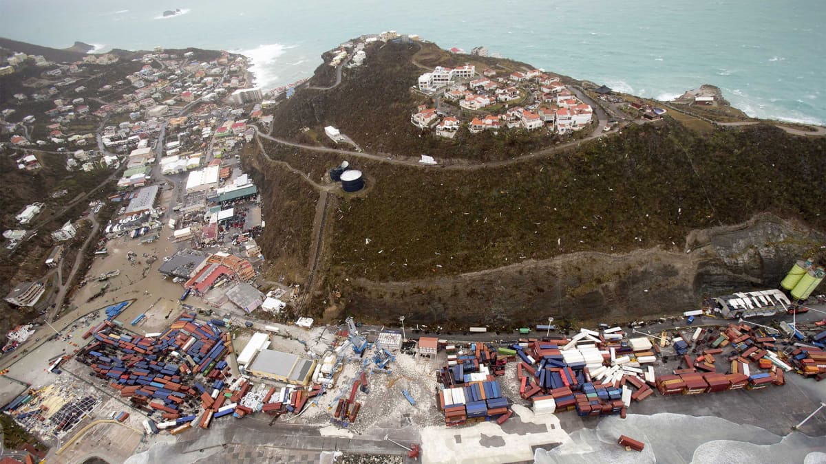 Hollannin puolustusministeriön jakama ilmakuva Saint-Martinin saaren tuhoista 6. syyskuuta.