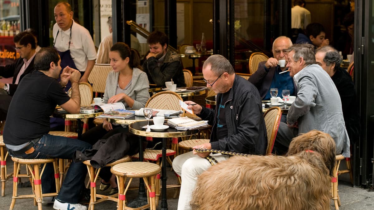 Pariisilainen kahvila.