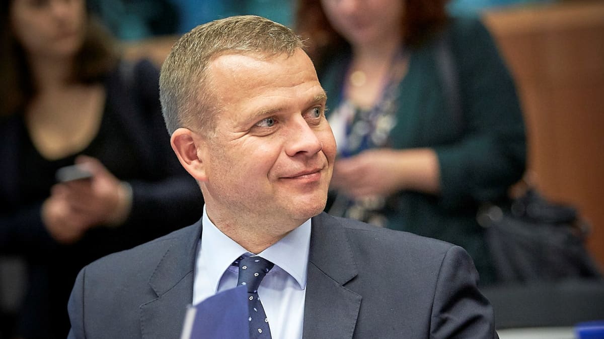 Valtiovarainministeri Petteri Orpo (kok.) euroryhmän kokouksessa heinäkuussa.