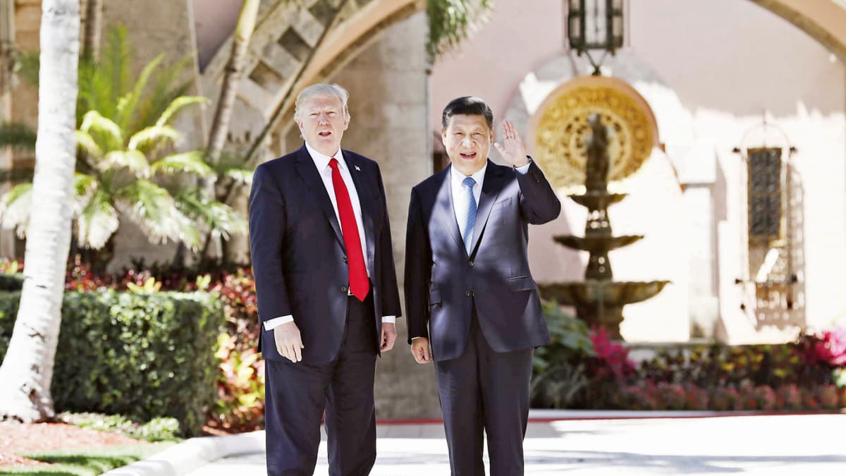 Donald Trump ja Xi Jinping Trumpina huvilalla.