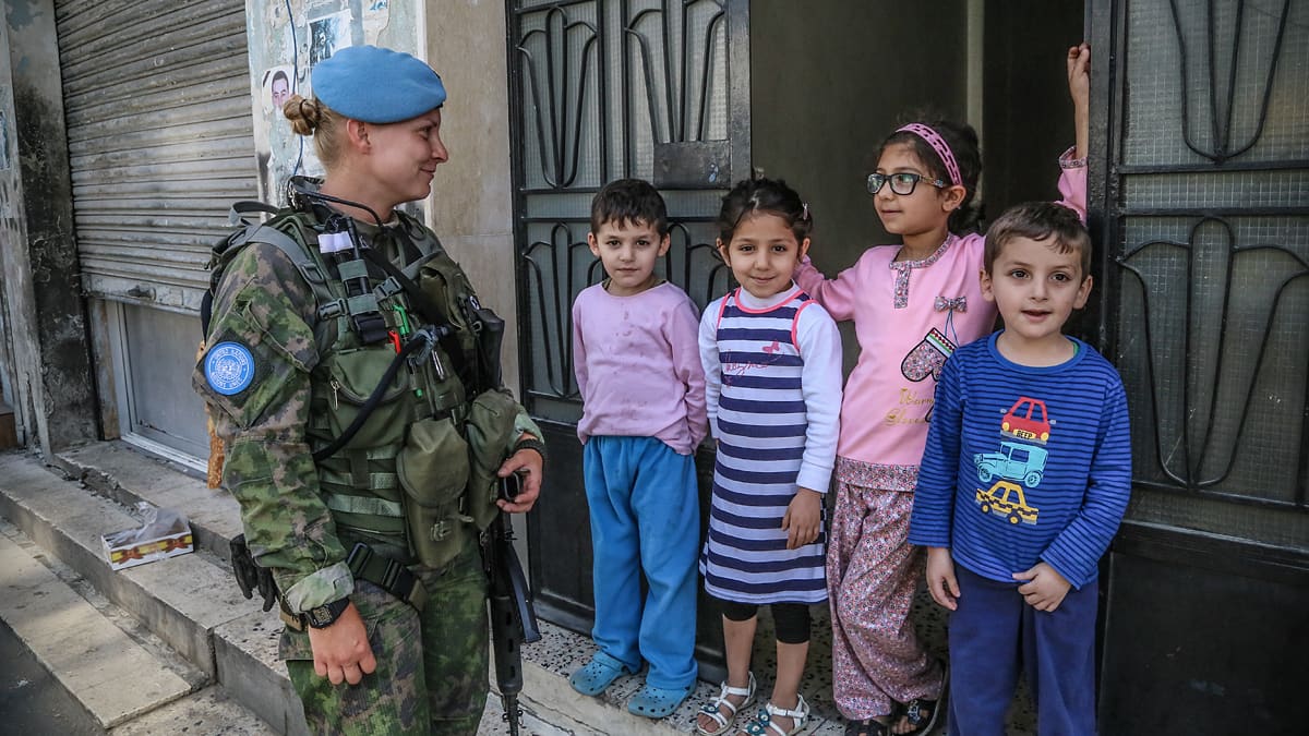 Suomalaisjoukot partioivat Etelä-Libanonin kylissä UNIFIL-kriisinhallintaoperaatiossa.