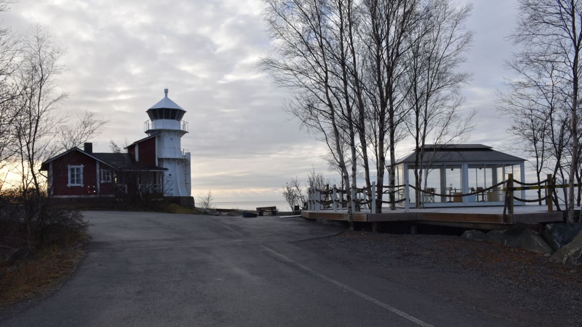 majakka ja lasipaviljonki