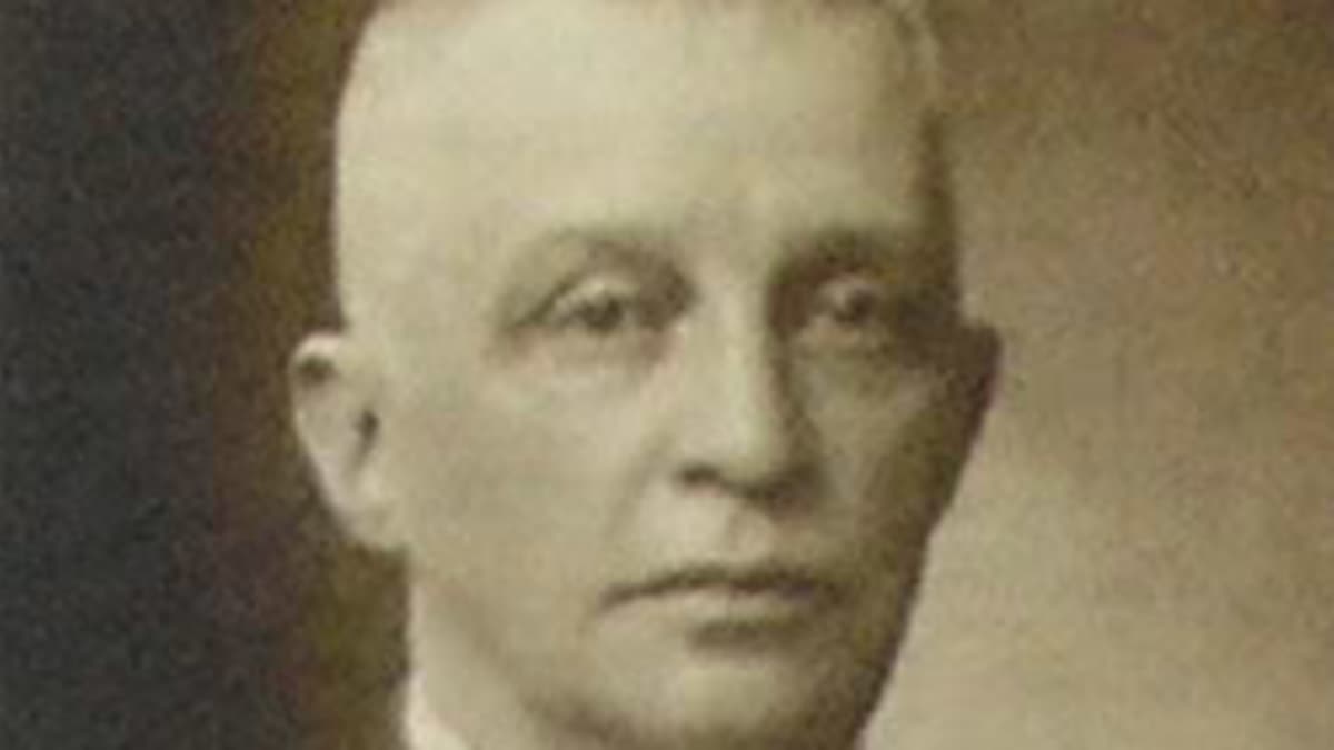 Severin Dobrovolski.