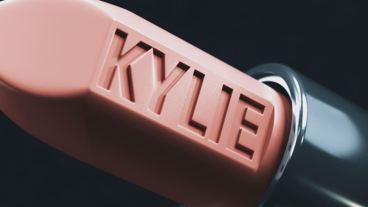 Kylie Jenner, huulipunamainos