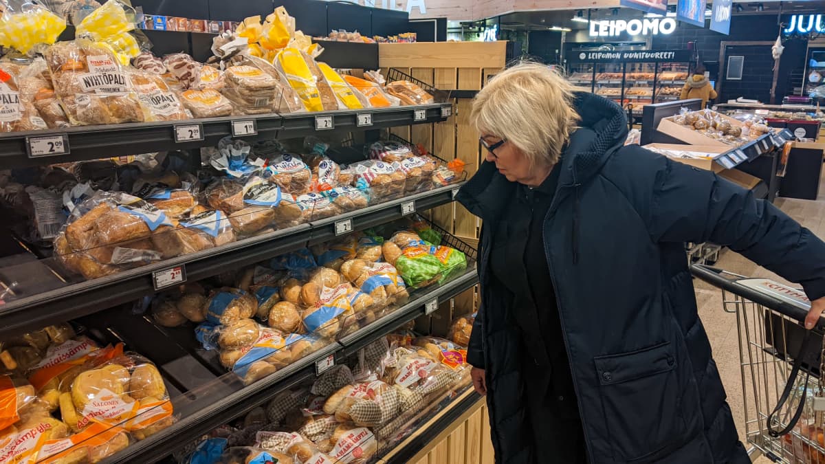 Ranskalainen Joffy Connolly äimistyi, miten suomalaiset voivat syödä viiden  kilon kinkkuja – näin paljon jouluruoan hinta on noussut