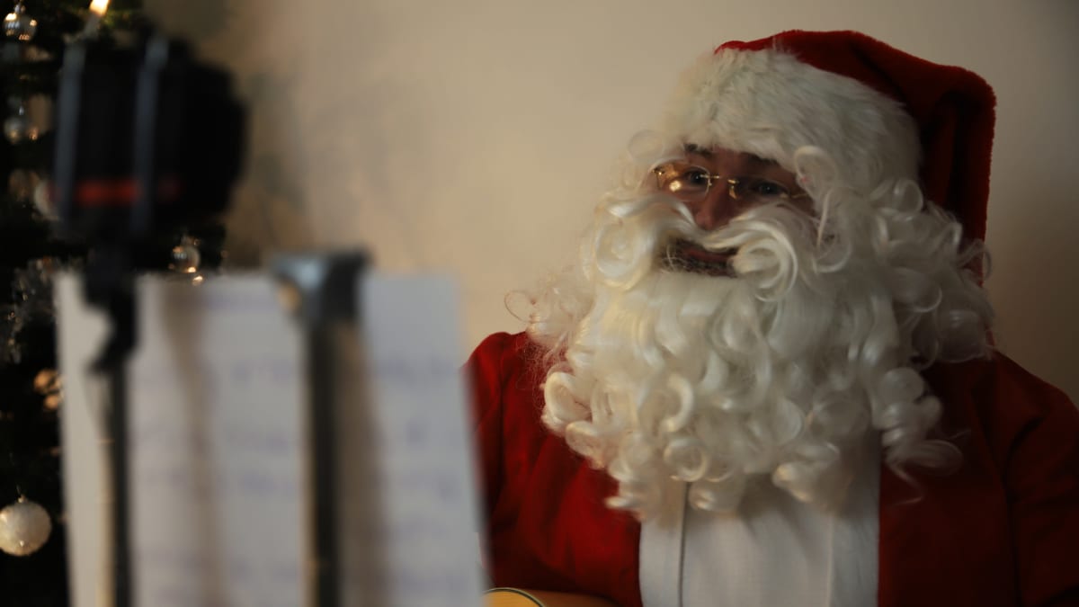 Joulupukki tavataan tänä jouluna videon välityksellä – koronakriisi pistää  lapsiperheiden perinteitä uusiksi