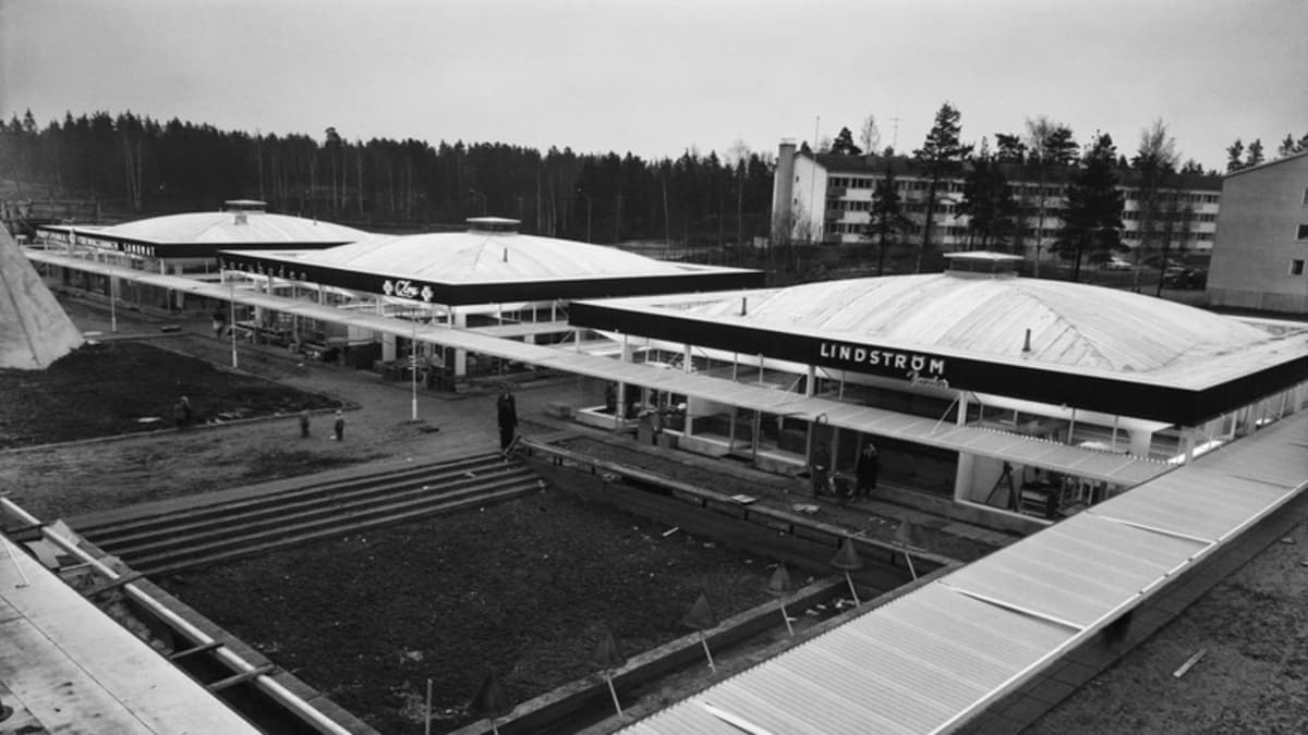 Munkkivuoren ostoskeskus hieman ennen avaamistaan vuonna 1959.