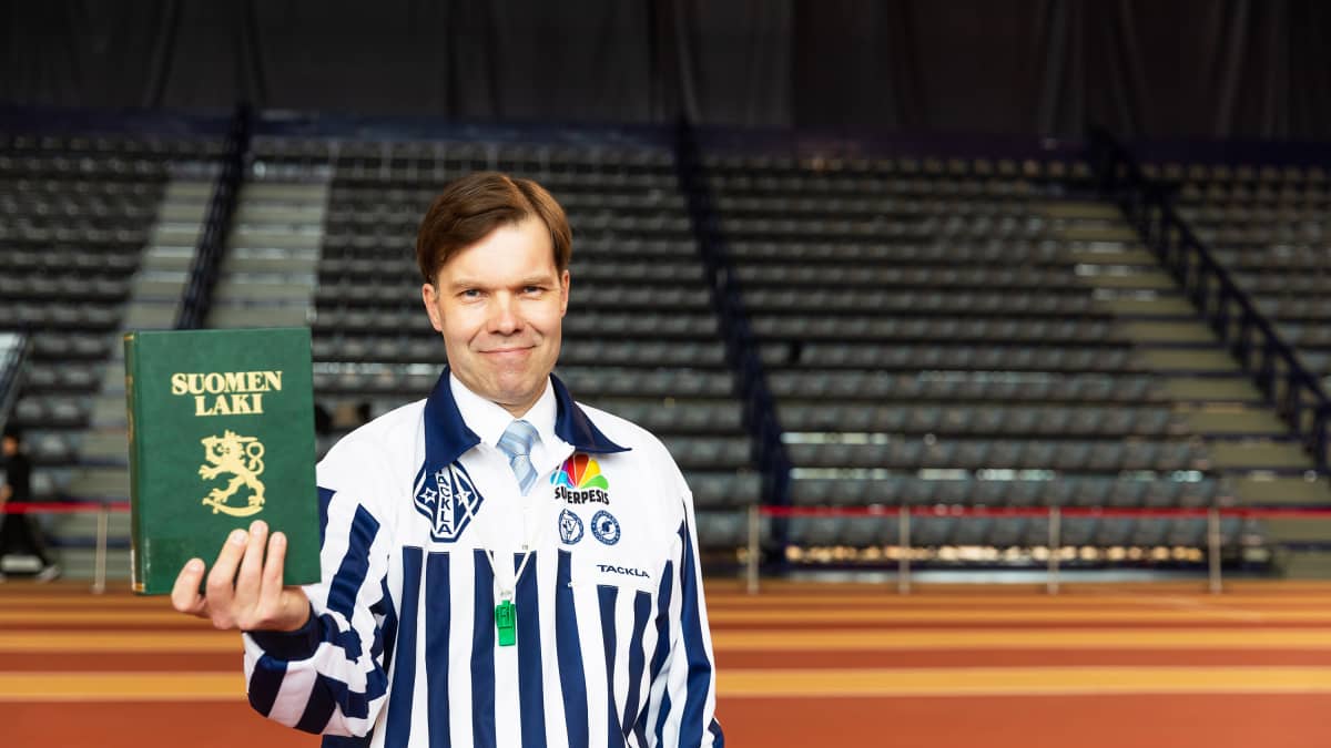 Turun ja Helsingin yliopiston urheiluoikeuden professori Antti Aine