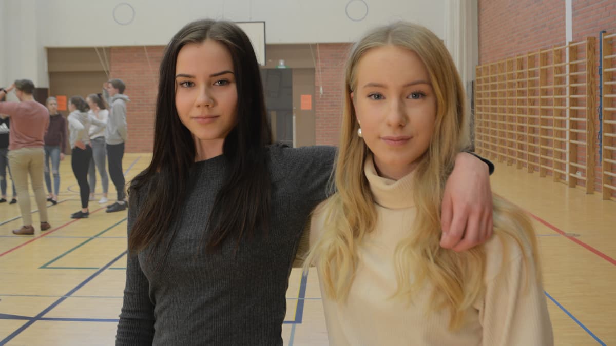 Vanhojentanssien Mekon On Oltava Taydellinen Verkostakin Mekon Loytaa Mutta Siihen Liittyva Hardelli Voi Hirvittaa Yle Uutiset Yle Fi