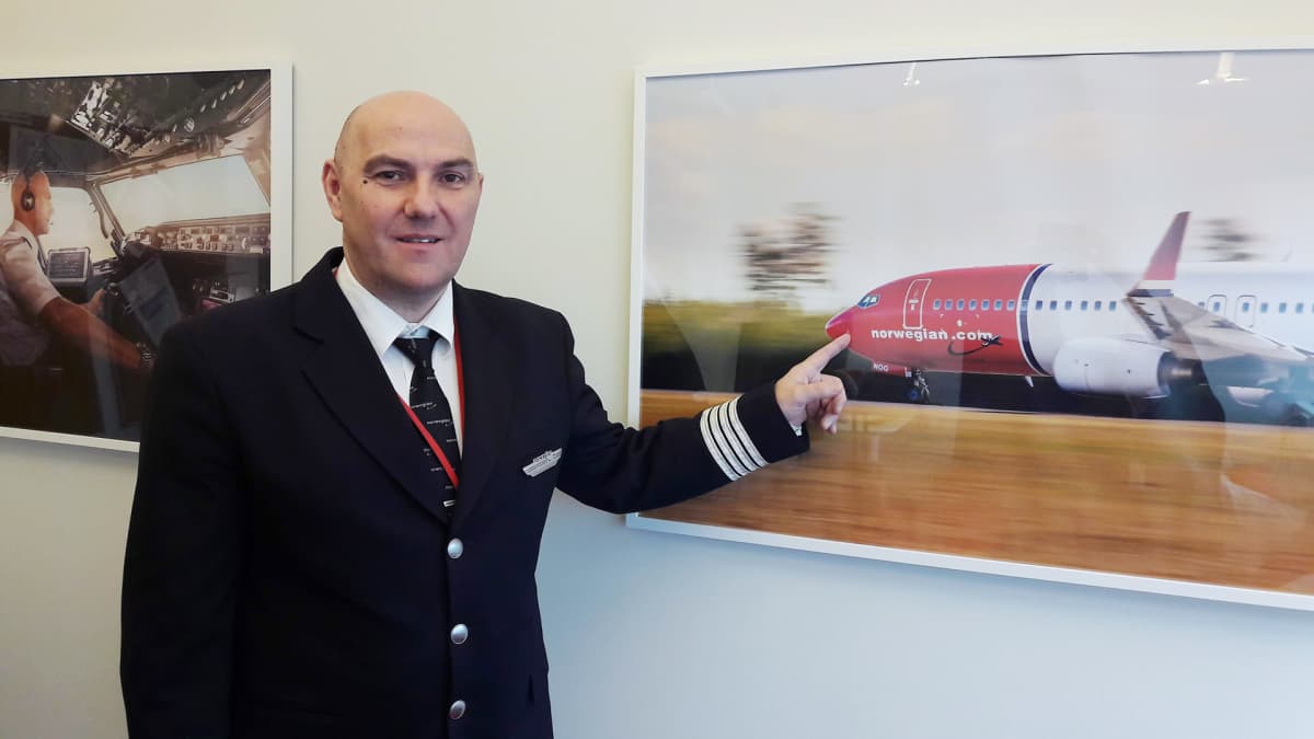 Kohtauskulma-anturit sijaitsevat koneen sivuilla, ohjaamon alapuolella, näyttää Henri Airava. 