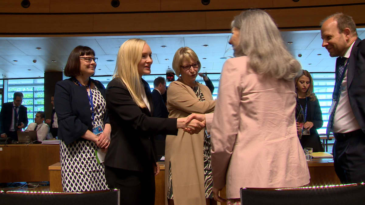 Sisäministeri Maria Ohisalo (vihr.) osallistui ensimmäiseen EU-kokoukseensa Luxemburgissa perjantaina.