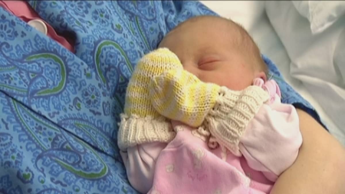 Aidin Neuvominen Parantaa Vauvan Terveytta Yle Uutiset Yle Fi