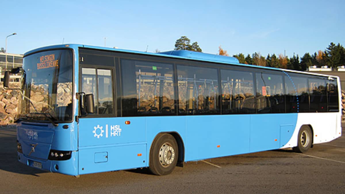Ensimmainen Sinivalkoinen Bussi Lahti Neitsytmatkalleen Yle Uutiset