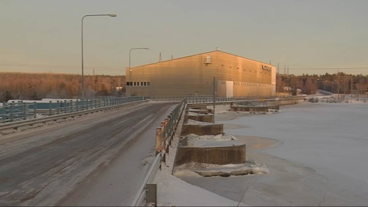 Valajaskosken voimalaitos sijaitsee Rovaniemeltä n. 10 km Kemiin päin