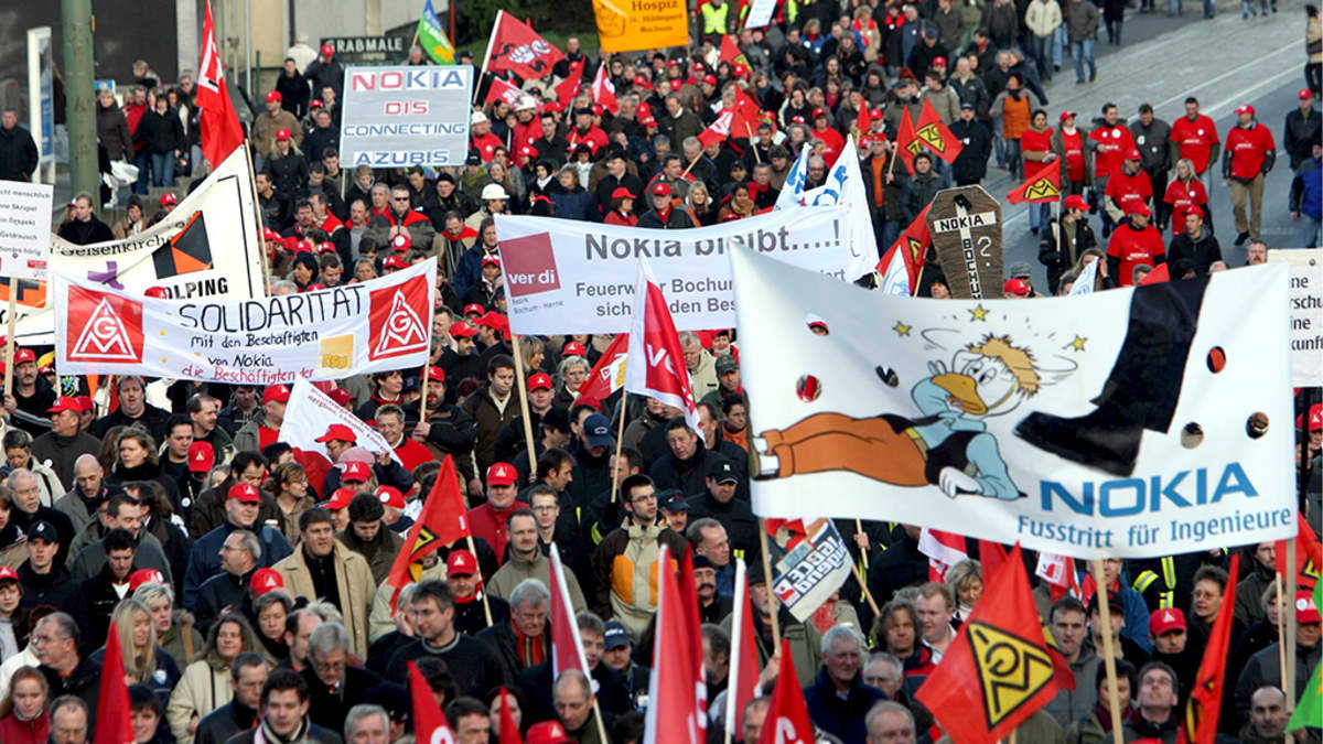 Työntekijät osoittivat mieltään Nokian Bochumin tehtaiden sulkemista ja irtisanomisia vastaan 22. tammikuuta 2008. 