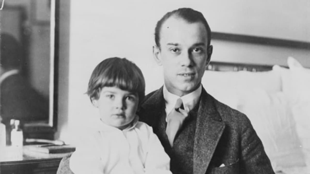 Nijinsky tyttärensä Kyran kanssa kotonaan Biltmoressa vuonna 1914.