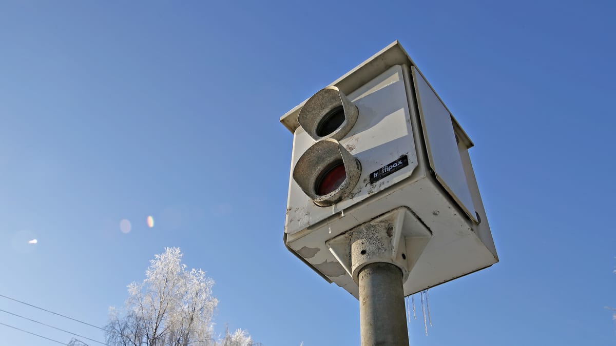 Automaattinen kameravalvonta.